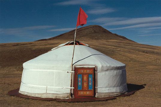 traditional-siberian-yurt